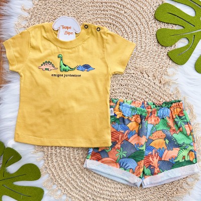 Conj. Camiseta Amigos Jurássicos e Bermuda Dinos - Mostarda